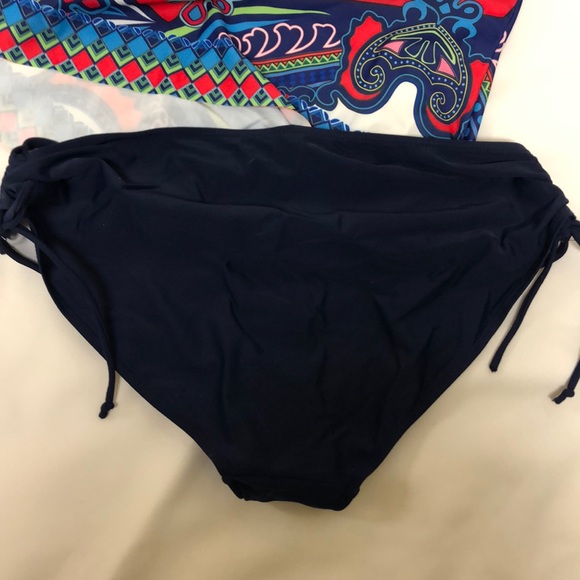 Cute colorful 2 piece swimsuit size Large - Picture 7 of 8